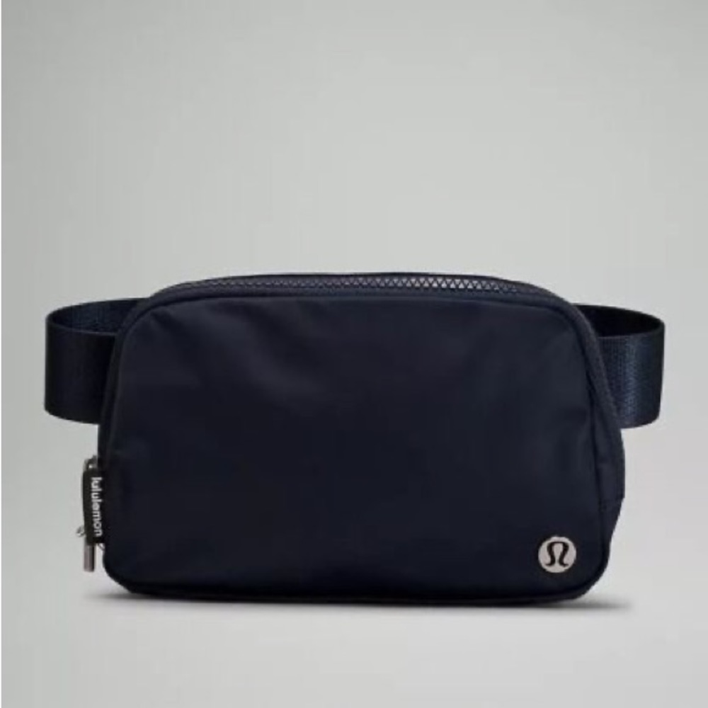 Lululemon Athletica True Navy Everywhere Belt Bag